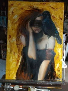 Quadro olio su tela: Olio su Tela 50x70 cm | Figura Femminile Bendata con Corvo - Foto 1 di 9