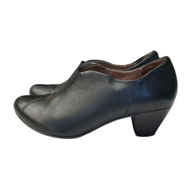 Taos Women's Gorgeous Pump Heeled Booties Size 8 Black Leather Comfort - Image 1 of 4