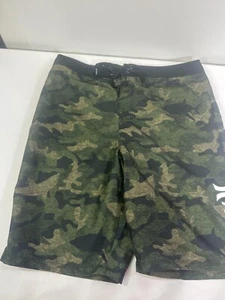 Hurley Boy Bermuda Board Shorts Youth Size 18 Waist 29 Green/Black Camo - Picture 1 of 4