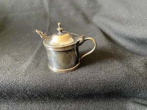 Mappin Queen's Plate (silverplate) Mustard Pot w/ Glass Liner and Spoon - Picture 1 of 6