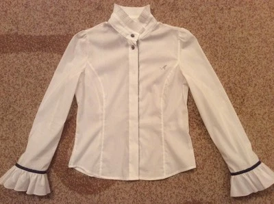 Blusa elegante Monnalisa niñas con detalles decorativos. Talla S/10 años Italia Foto 1 de 4