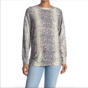 NWOT WildFox Road Trip Python Print Sweatshirt size XL - Picture 1 of 9