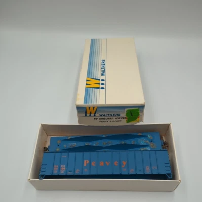 Walthers HO Scale 50' Airslide Hopper Car PEAVY 932-3672 GACX 56196 w/Kadees - Image 1 of 4