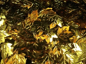 Sequins Maple Leaves 22mm Metallic Gold 25g DIY Crafts Costumes - Picture 1 of 2