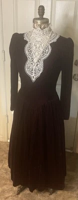 Vintage 1980 Jessica McClintock Burgundy Velvet Lace Victorian Style Dress 10  - Image 1 of 4