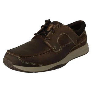 Zapatos de barco cómodos informales con cordones de cuero Clarks de ajuste ancho para hombre: encaje Sailview - Imagen 1 de 10