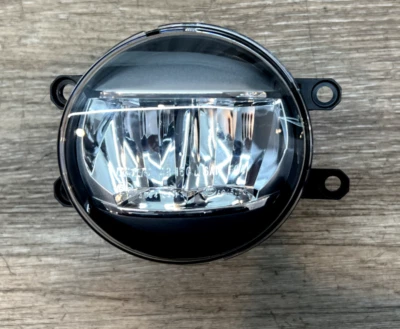 2015-2018 TOYOTA LAND CRUISER  LH LEFT  LED FOG LIGHT ASSY OEM - Image 1 of 4