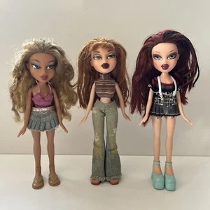 Bratz Doll Lot Of 3 Step Out Yasmin Meygan MGA 10" 2001 1st Editions Outfits - Picture 1 of 15