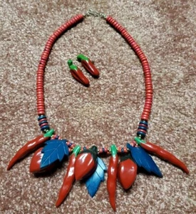 Vintage Red Chili Chile Pepper Necklace And Earrings Painted Wood Beads - Picture 1 of 10