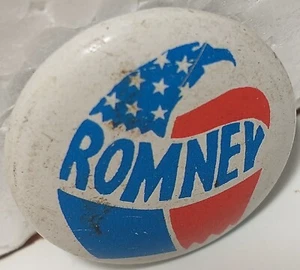 Lot "GR1" 7/8'd George Romney RW&B eagle design on white button Some wear NO PIN - Picture 1 of 3