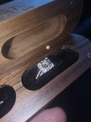 Engagement Ring - Image 1 of 4