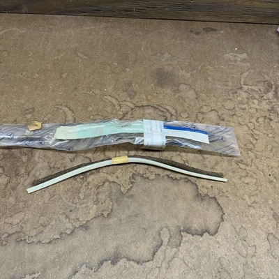 Mercedes M100, M189, M198 - Rear crankshaft seal kit 100 010 01 80 OEM Original - Image 1 of 4