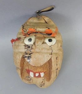 Vintage creepy carved coconut shrunken tiki head figure Hawaii Halloween - Picture 1 of 3