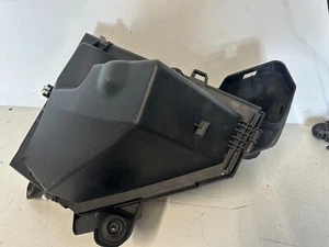 Carcasa filtro caja aire motor diésel bmw serie 1 3 e81 e87 e90/91/92/n47 n47n - Imagen 1 de 8