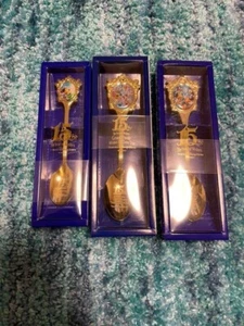 Disney Collectable Spoon 15th Anniversary multicolor Near Mint condition - Picture 1 of 5