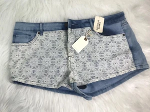 Pantalones cortos de mezclilla de encaje festival de ganchillo lavado azul Forever 21 talla 31 totalmente nuevos - Imagen 1 de 6