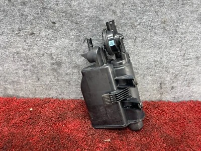 BMW F22 F30 F32 F34 F36 BOTE DE EMISIONES DE CARBÓN EVAP COMBUSTIBLE TRASERO OEM 46K Foto 1 de 4
