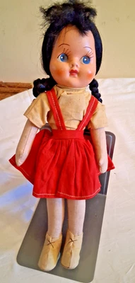 ANTICA BAMBOLA DI PEZZA E VISO IN CELLULOIDE...DIPINTO A MANO VEDI DESCR. - Immagine 1 di 4