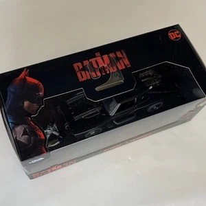 2022 The Batman Batmobile w Batman Diecast Figure Jada Diecast Car 1:32 NIB - Picture 1 of 5