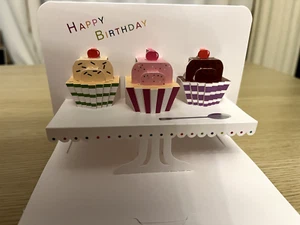 3D gorgeous cupcake card - perfect for Mother's Day - Picture 1 of 2