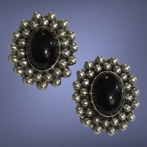 STERLING SILVER Onyx VINTAGE ESTATE TAXCO TO-77 Onyx CLIP ON DomeEARRINGS 21 Gr - Picture 1 of 8