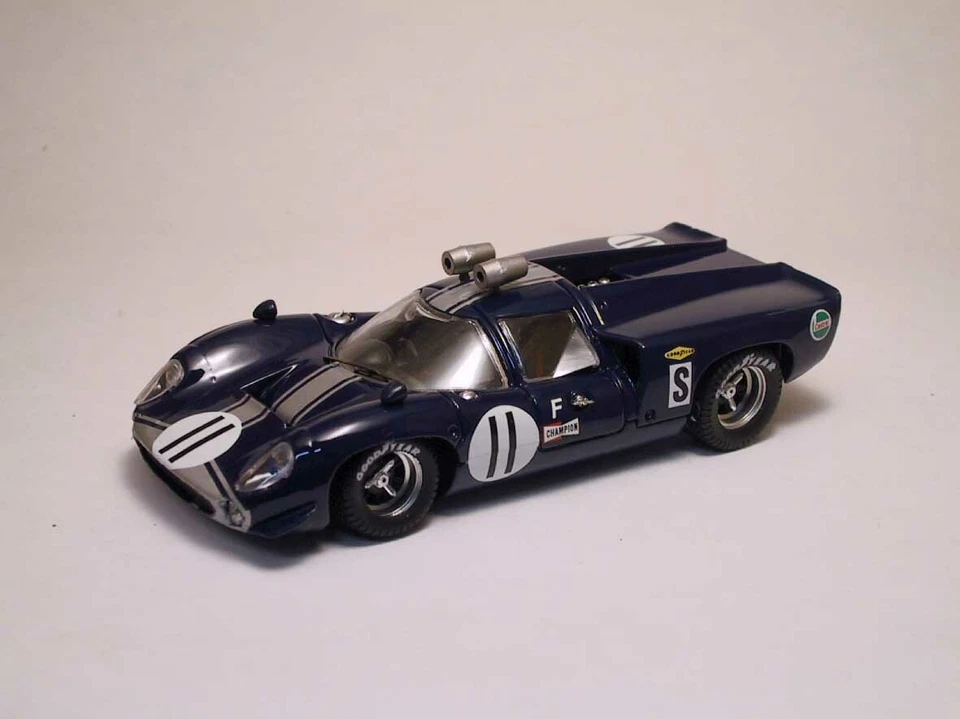 Lola T70 Coupe' #11 Dnf 12h Sebring 1968 De Udy / Dibley 1:43 Model BEST MODELS Foto 1 de 1