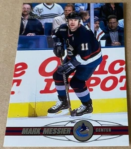 Tarjeta Mark Messier Hof 2000-01 Pacific #411 casi nueva-como nueva - Imagen 1 de 2