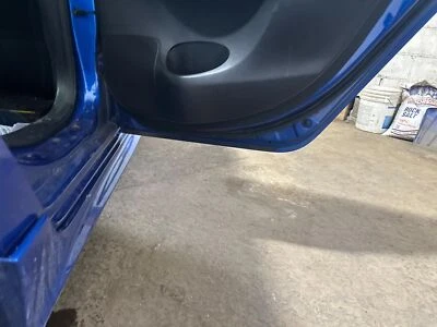 Used Rear Right Door Assembly Rear Side fits: 2013 Nissan Sentra electric Rear R Foto 1 de 4