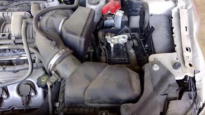 Conjunto de filtro de aire usado se adapta a: Ford Taurus 2008 3,5 L bajas emisiones California G Foto 1 de 4