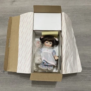 Vintage Georgetown Collection Porcelain Dolls Baby Girl & Cradle Joyce Reavey - Picture 1 of 14