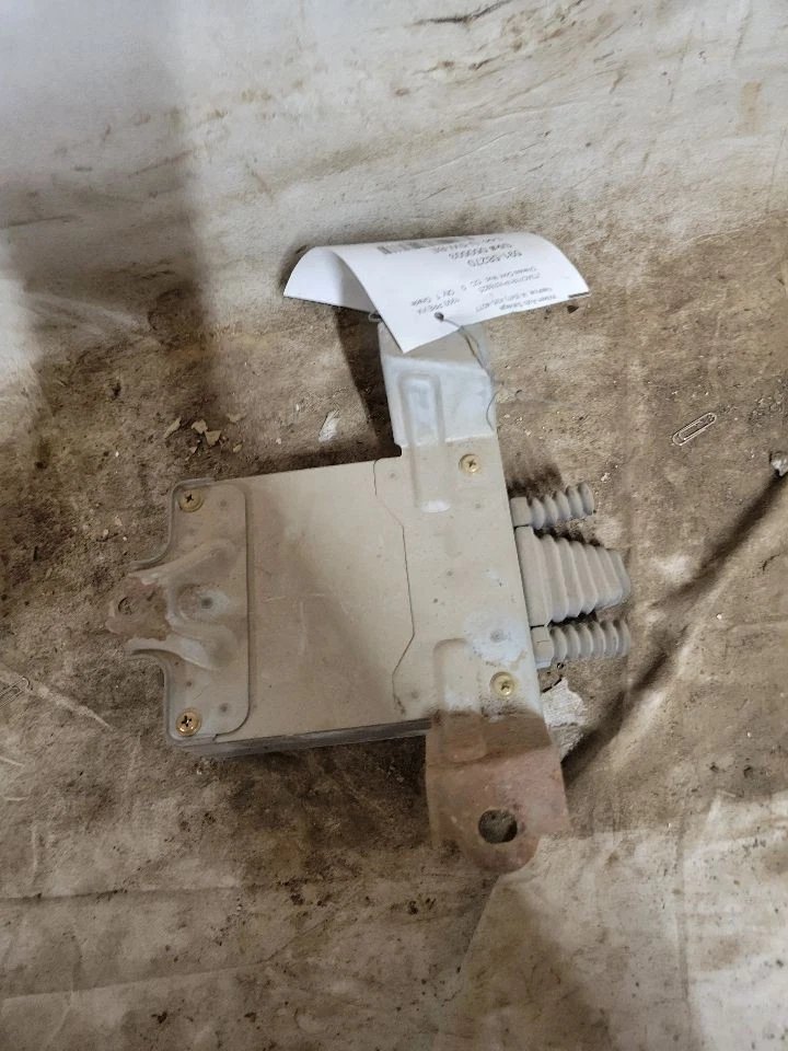 Chasis ECM bolsa debajo del tablero central se adapta a 92-93 PREVIA 159926 Foto 1 de 2