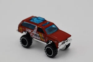 Hot Wheels Chevy Blazer 4x4 Rescue Fire SUV Red w/ Blue Lightbar - Picture 1 of 3