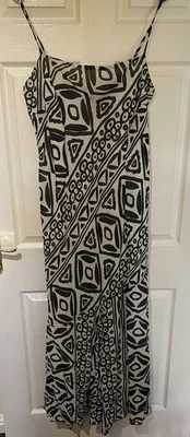 FABULOUS EVANS SIZE 24 BLACK & CREAM ABSTRACT STRAPPY MAXI DRESS - Image 1 of 4