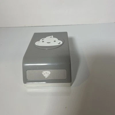 Ek Tools DIVERTIDO PUNZÓN DE GLASEADO Tamaño de imagen de aproximadamente 2” de diámetro Foto 1 de 4