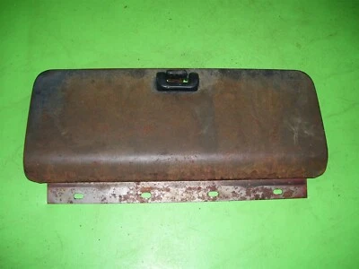 Dodge D100 D200 1967 Sweptline tablero de fábrica fabricante original guantera puerta guantera Patina Foto 1 de 4