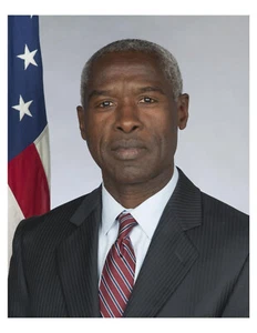 "Ambassador Tuli Mushingi 2016 8x10 retrato foto en 8,5"" x 11" - Imagen 1 de 1