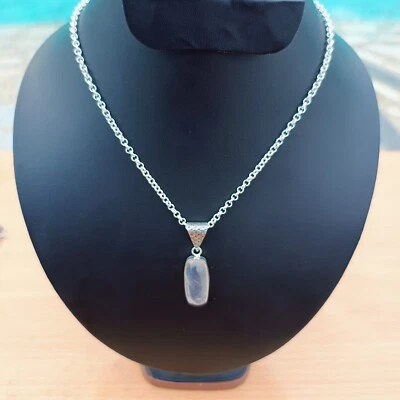 Colgante de cuarzo rosa natural con cadena de plata real hecho a mano para Dessi Foto 1 de 4