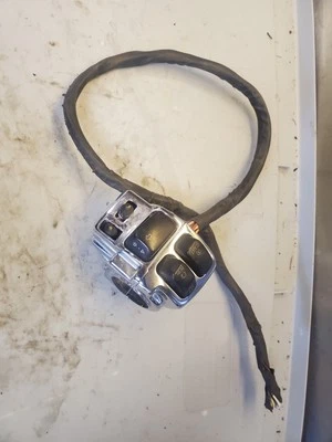 2010 Harley Davidson Road Glide FLTRX right handlebar switch damaged  - Image 1 of 3
