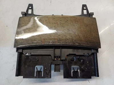 75C* Mercedes C-Class W204 Ventilation Grille Dashboard A2046801350 Original - Image 1 of 4