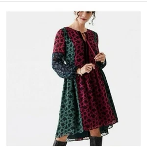 Neu mit Etikett Matilda Jane Damen Midikleid Party Boho Samt Blumenmuster schwarz lila M - Bild 1 von 10