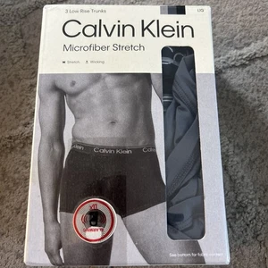 Calvin Klein 3er Pack Herren Low Rise Trunks - Größe L Blau Schwarz, Grau Open Box - Bild 1 von 4