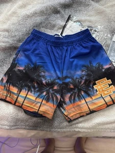 NUEVO Pantalones Cortos Básicos Eric Emanuel SS24 Talla M Azul Puesta de Sol *¡EN MANO LISTOS PARA ENVIAR!* - Imagen 1 de 3