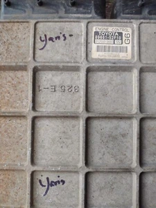 Toyota Yaris ecm ecu computer 89661-52F10 tested ,work fines T8 - Picture 1 of 2