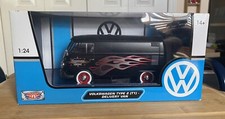 Volkswagen Type 2 (T1) Delivery Van Custom Garage 1/24 Diecast Car Motor Max