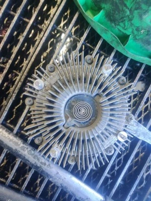 RADIATOR COOLING FAN CLUTCH 0892104950 1996-2002 TOYOTA 4 RUNNER Foto 1 de 4