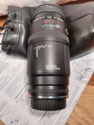 Canon EF 50-200mm f/3,5-4,5 zoom lens, with case and instructions.  - Image 1 of 4