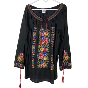 Blusa campesina boho bordada floral punto de cruz negra Royal Moda Plus 3X - Imagen 1 de 9