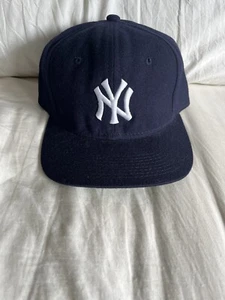 VINTAGE Sports Specialties Size 7 1/4 New York Yankees Fitted Hat - Picture 1 of 8