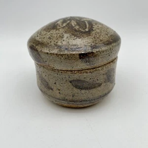 Studio Art Speckled Glaze Pottery Dresser Trinket Jewelry Box Lid Artist Signed - Picture 1 of 16