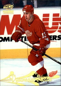 1997-98 Paramount Red Wings Hockey Card #66 Vyacheslav Kozlov